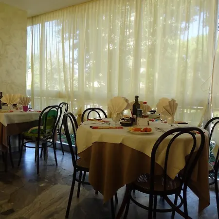 Ξενοδοχείο Jumbo 3*