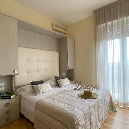 珍宝酒店 里米尼