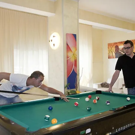 珍宝酒店 里米尼