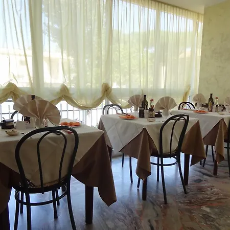 ホテル Jumbo リミニ